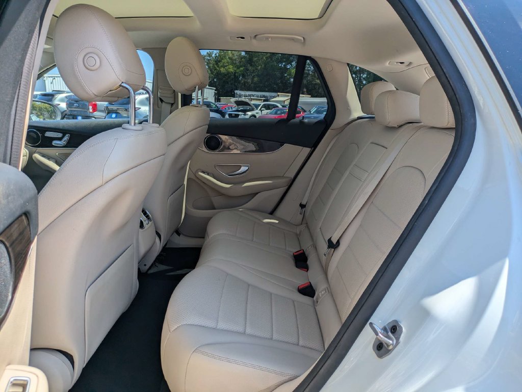 Used 2022 Mercedes-Benz GLC 300 image 15