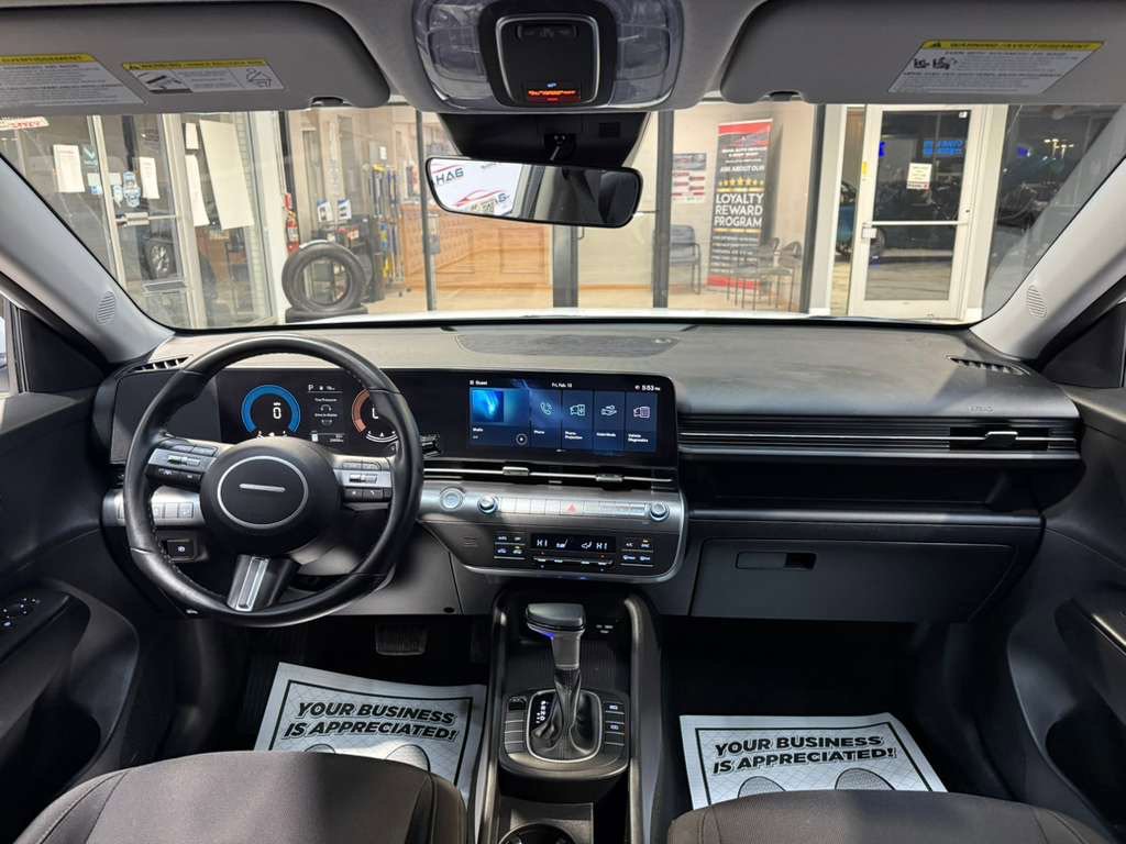 Used 2025 Hyundai Kona SEL image 24
