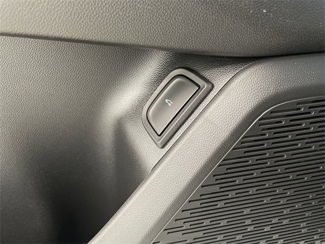 New 2026 Chevrolet Equinox LT w/ Convenience Package II image 24