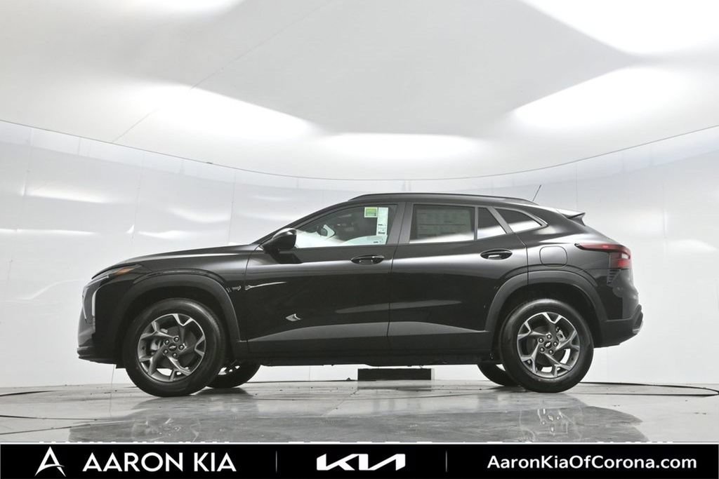 Used 2026 Chevrolet Trax LT w/ Sunroof Package FWD image 74
