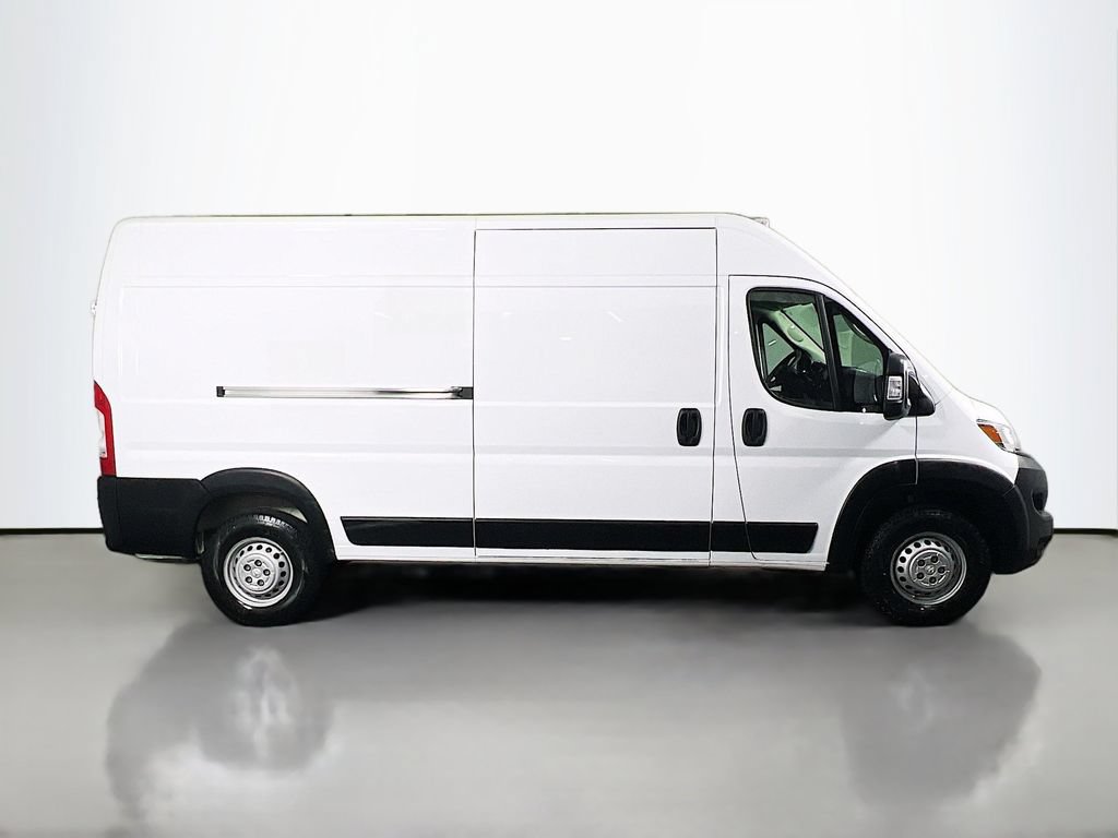 Used 2024 RAM ProMaster 2500 w/ Convenience Group FWD image 4