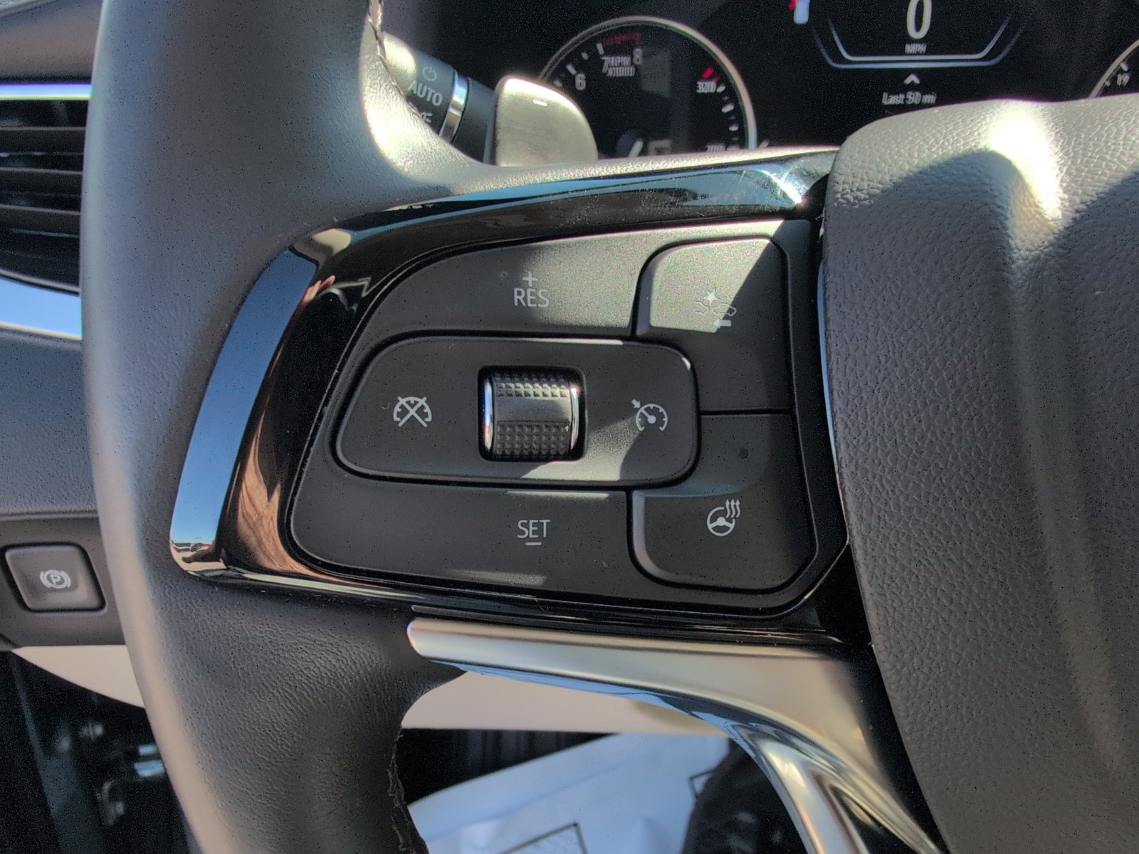 Used 2023 Buick Enclave Premium w/ Experience Buick Package FWD image 28