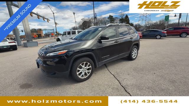 Used 2017 Jeep Cherokee Latitude w/ Cold Weather Group image 4