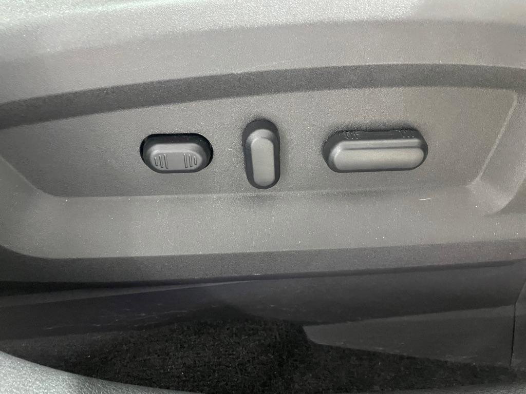 Used 2011 Lincoln MKX AWD w/ 102A Rapid Spec Order Code image 24