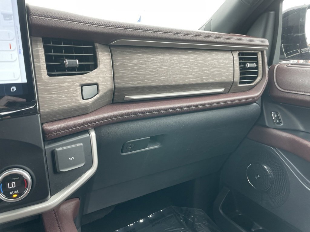 Used 2024 Ford Expedition Max Limited image 53