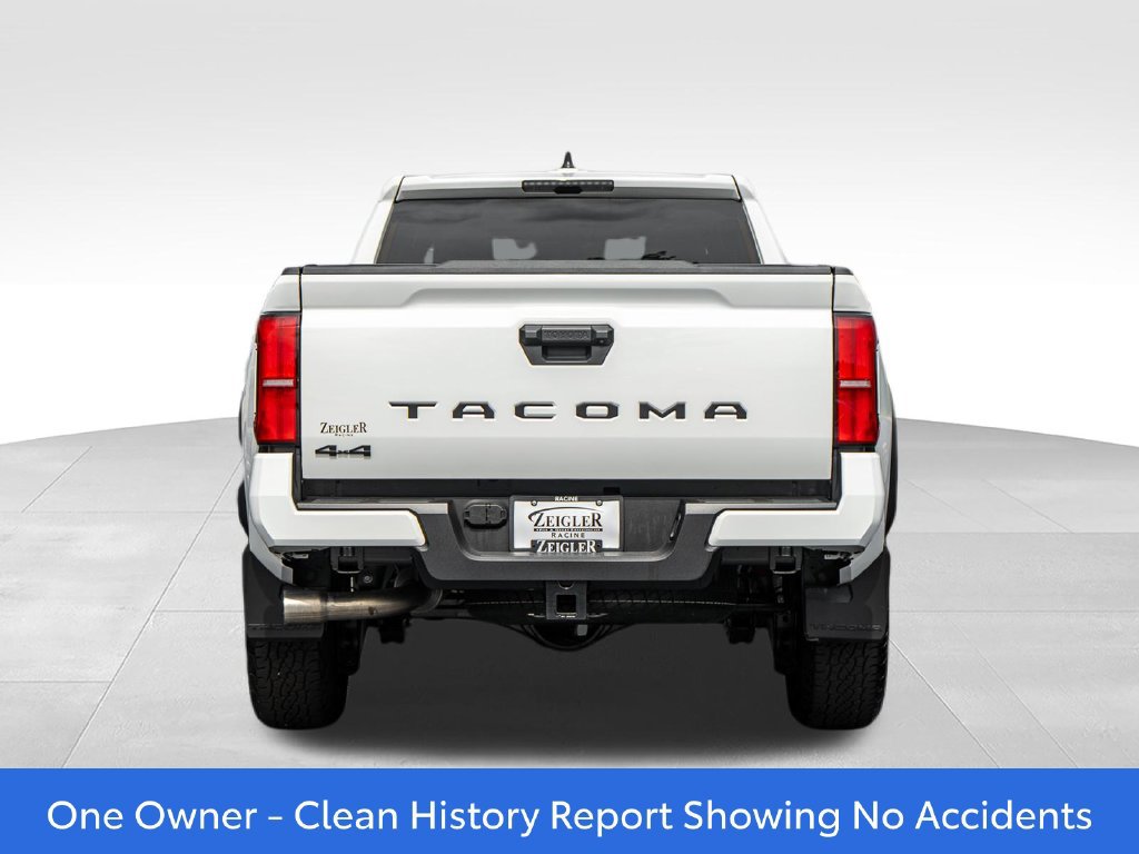 Certified 2025 Toyota Tacoma TRD Off-Road AWD/4WD image 6