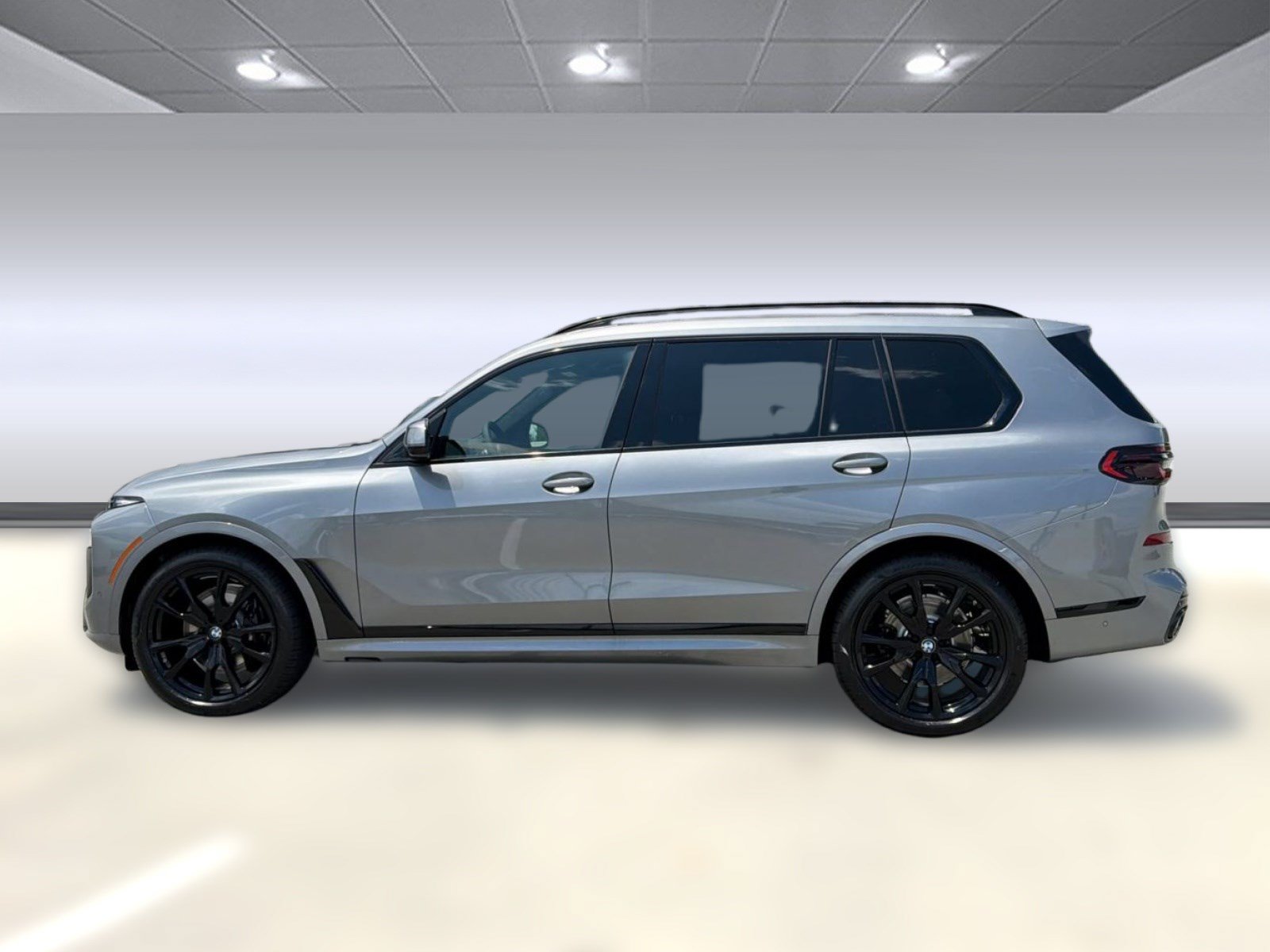 New 2027 BMW X7 xDrive40i w/ M Sport Package AWD/4WD image 2