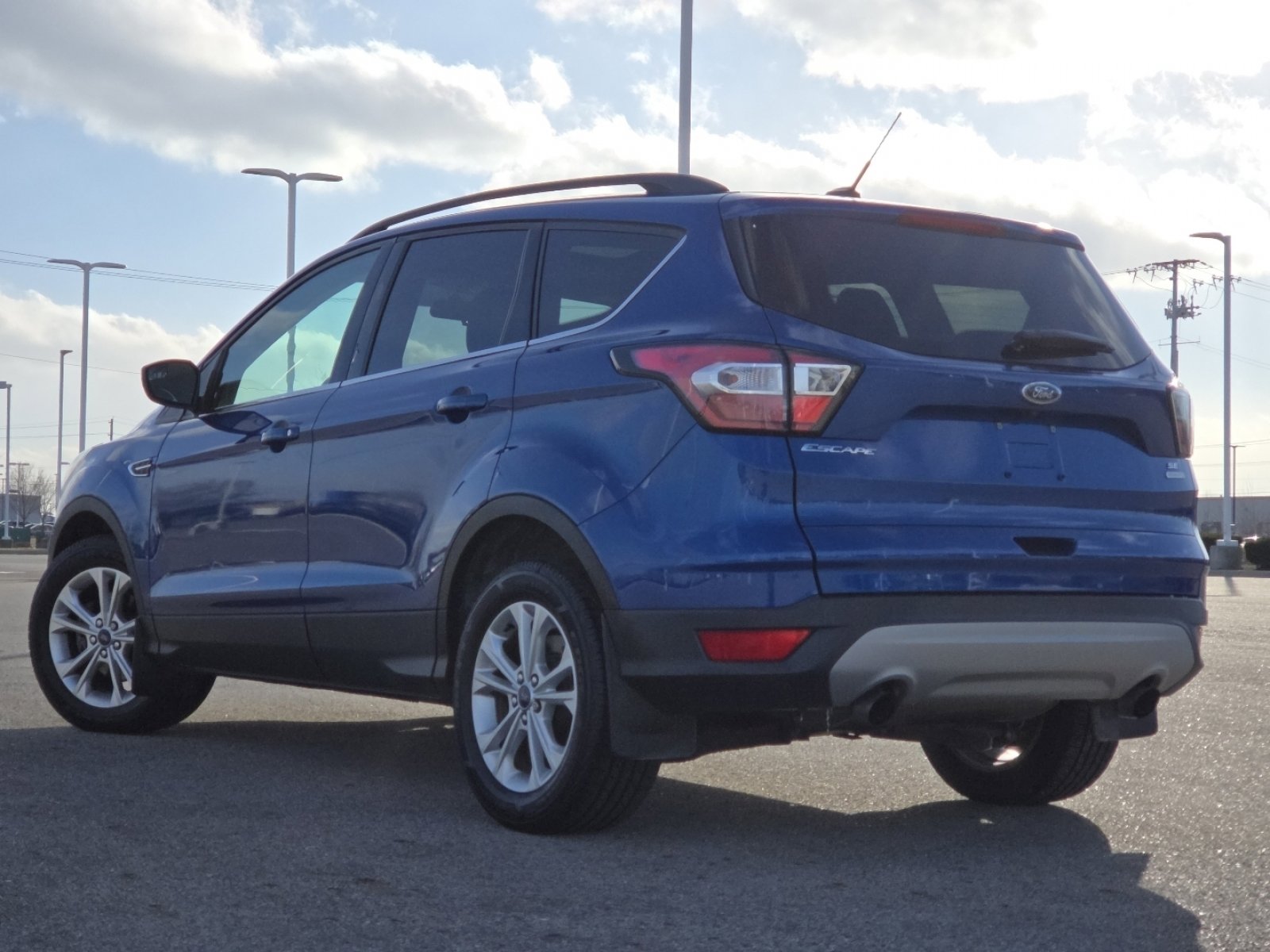 Used 2018 Ford Escape SE image 15
