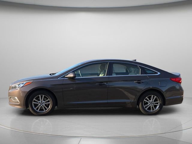Used 2017 Hyundai Sonata SE FWD image 3