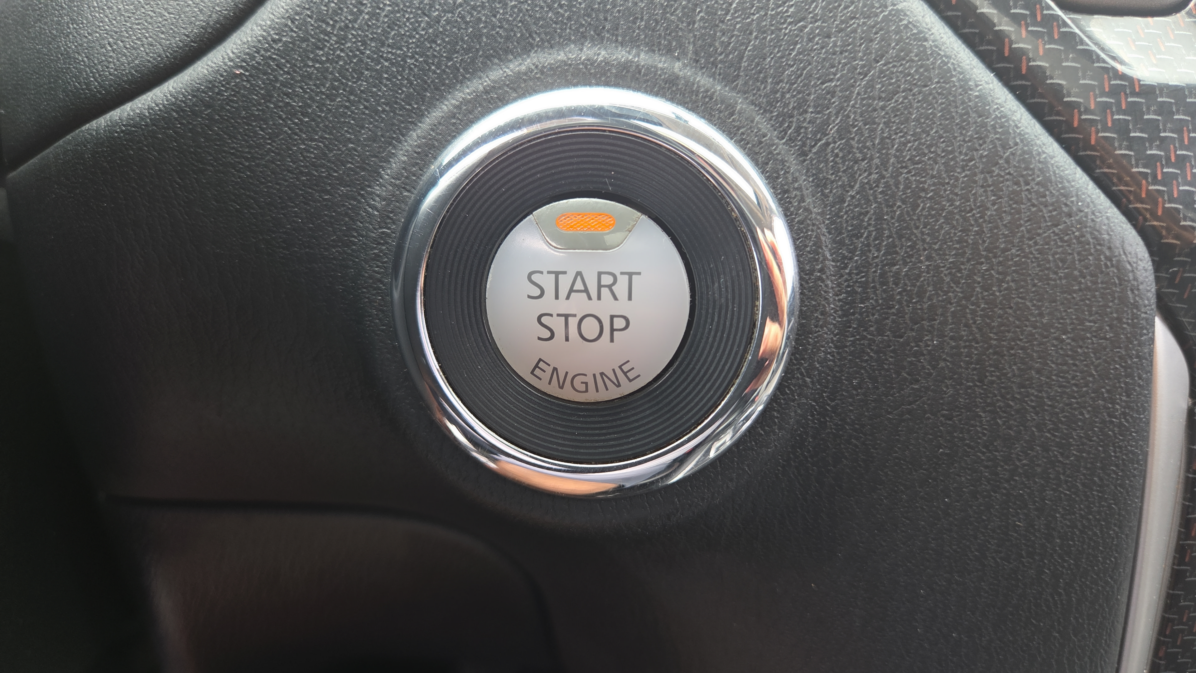 Used 2020 Nissan Pathfinder SL AWD/4WD image 39