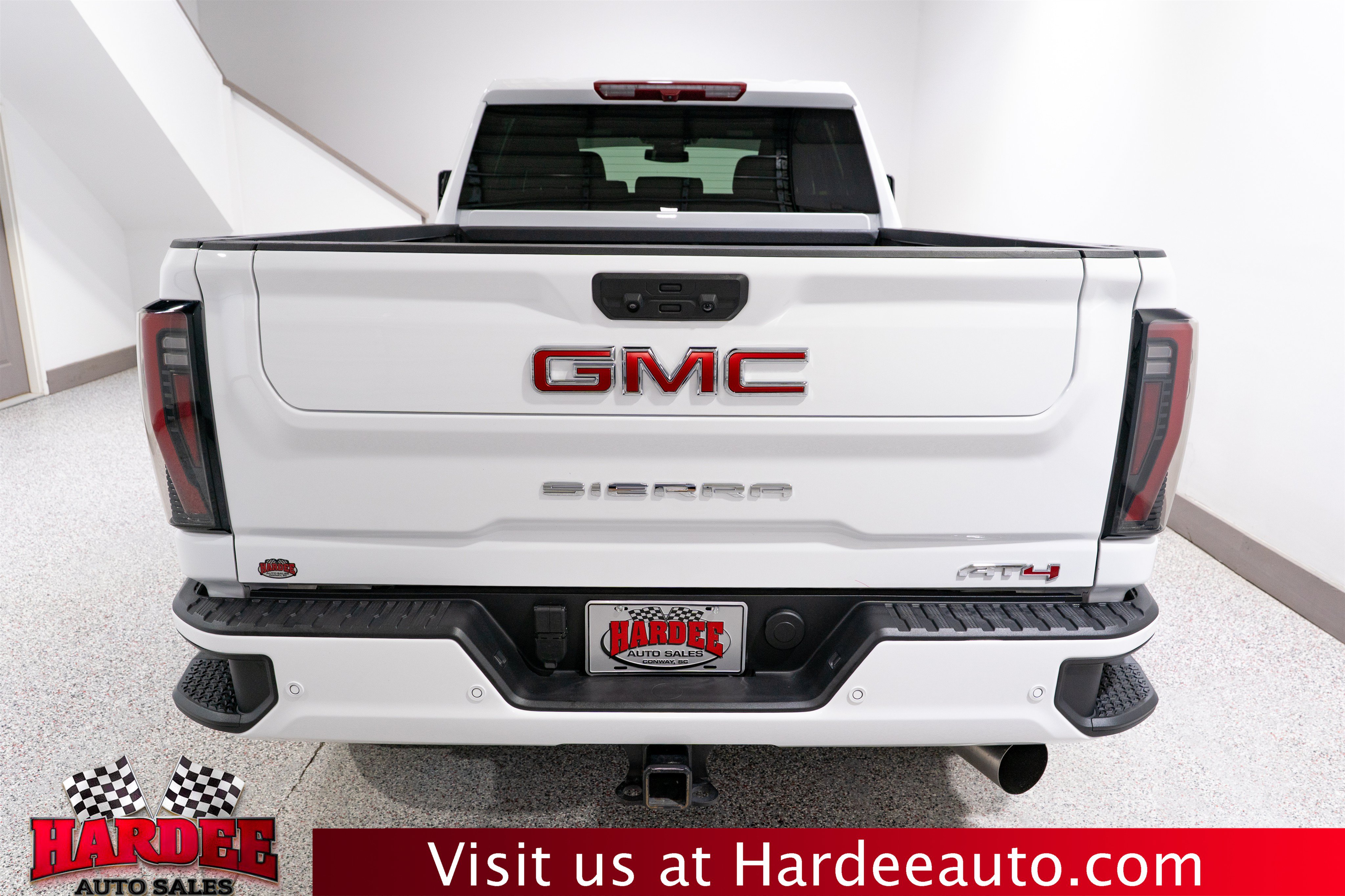 Used 2026 GMC Sierra 2500 AT4 AWD/4WD image 4