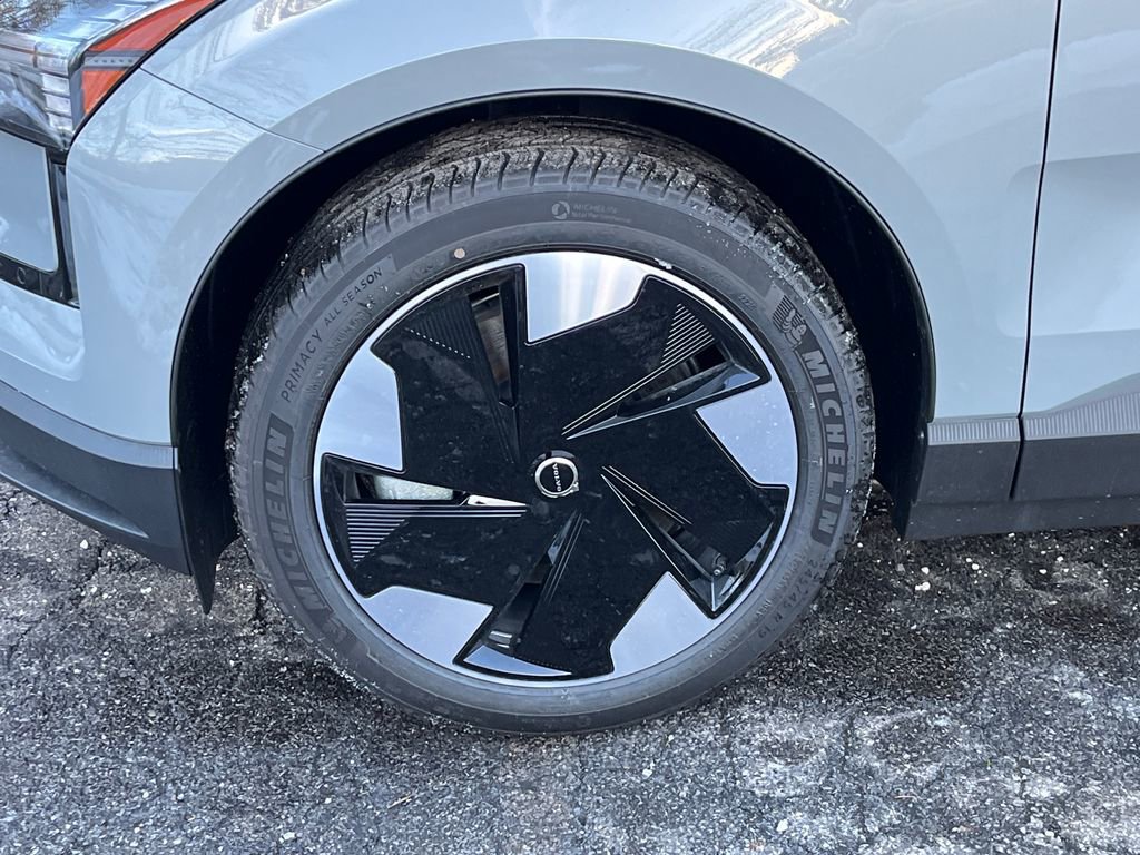 New 2026 Volvo EX30 Plus w/ Climate Package image 8