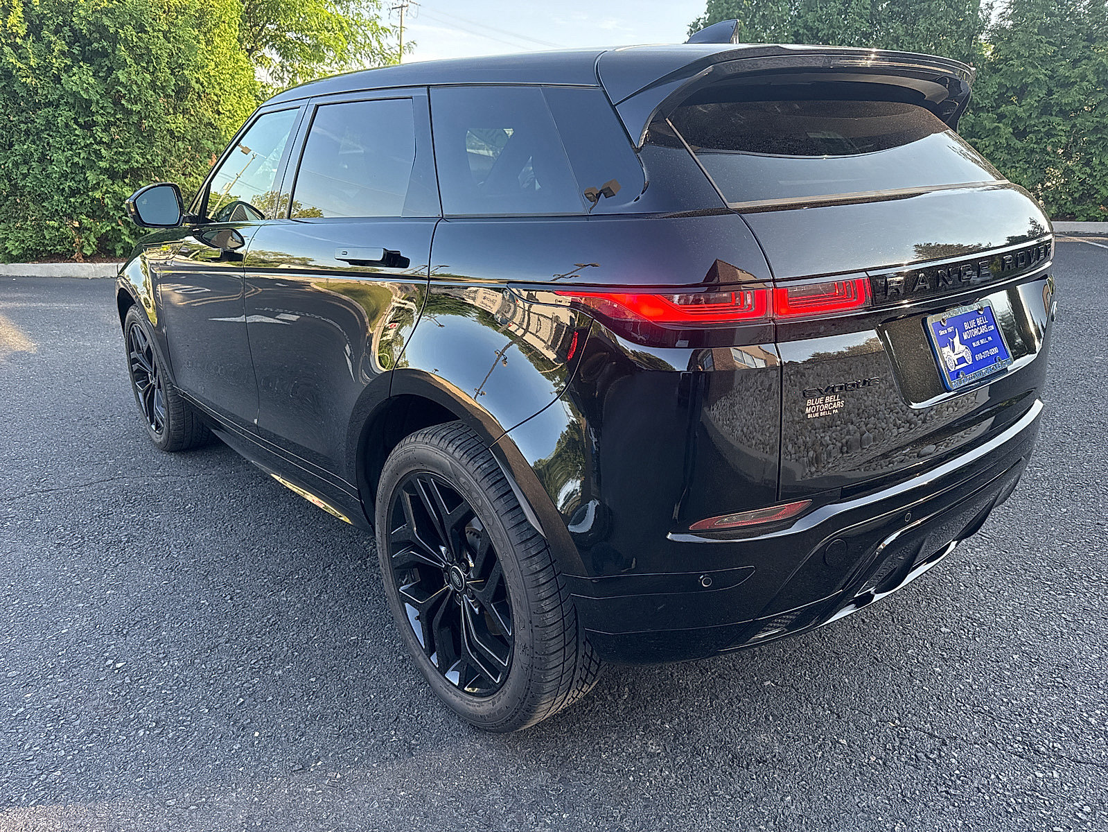 Used 2023 Land Rover Range Rover Evoque R-Dynamic SE AWD/4WD image 13