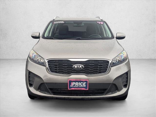 Used 2019 Kia Sorento LX w/ LX Convenience Package image 2