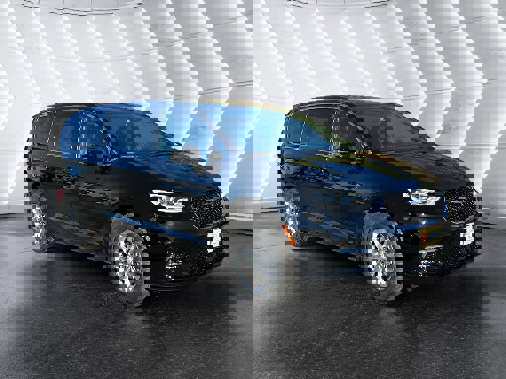 New 2026 Chrysler Pacifica Select image 8