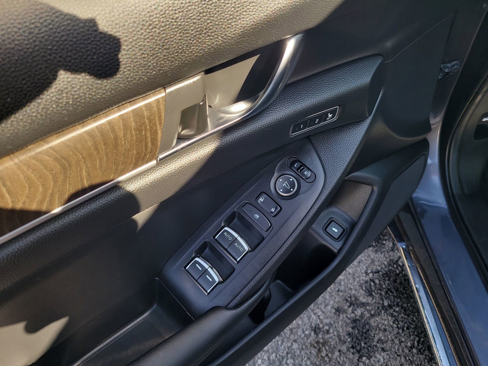 Used 2021 Honda Accord EX-L image 11