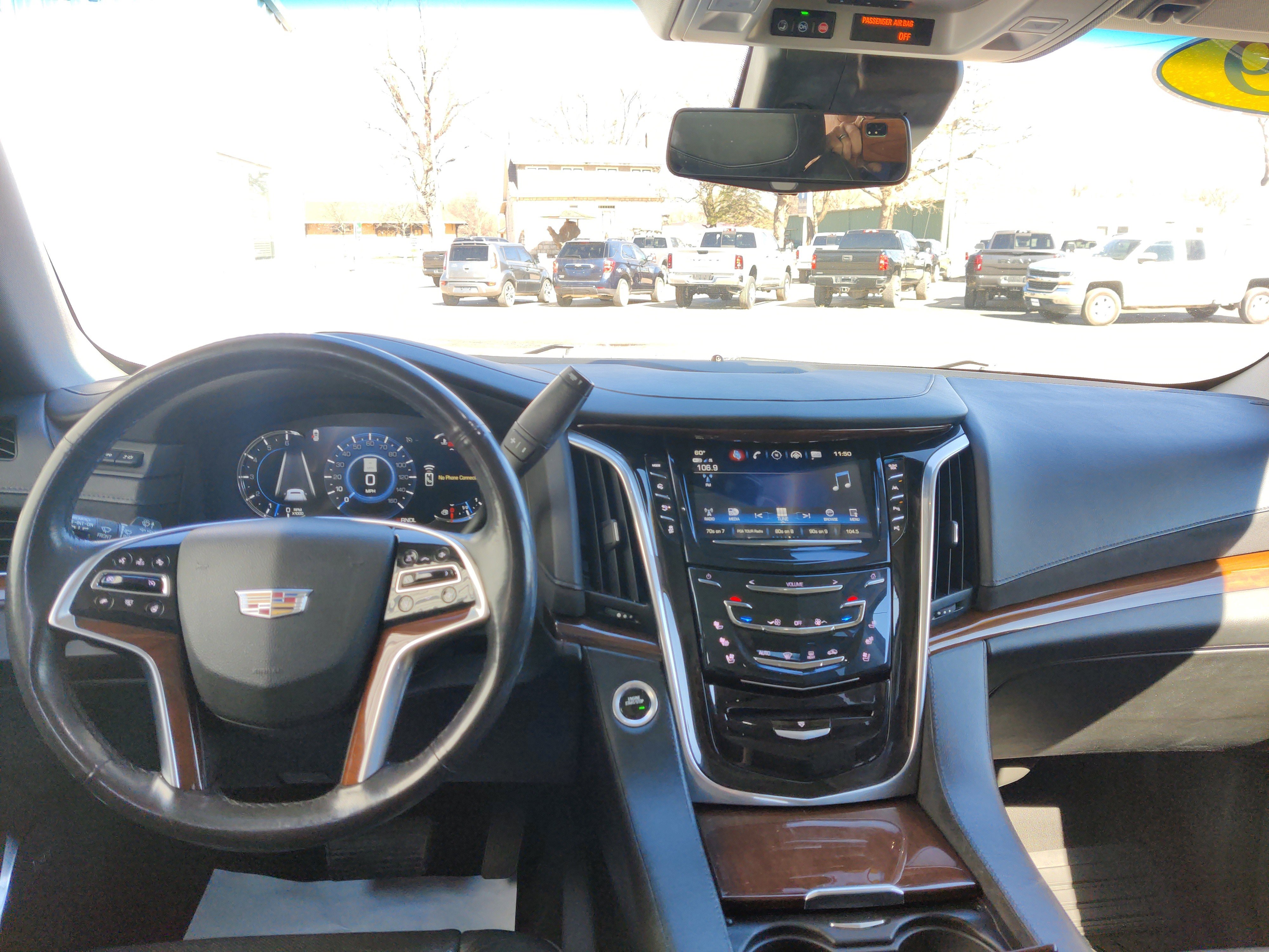Used 2019 Cadillac Escalade Premium Luxury image 17