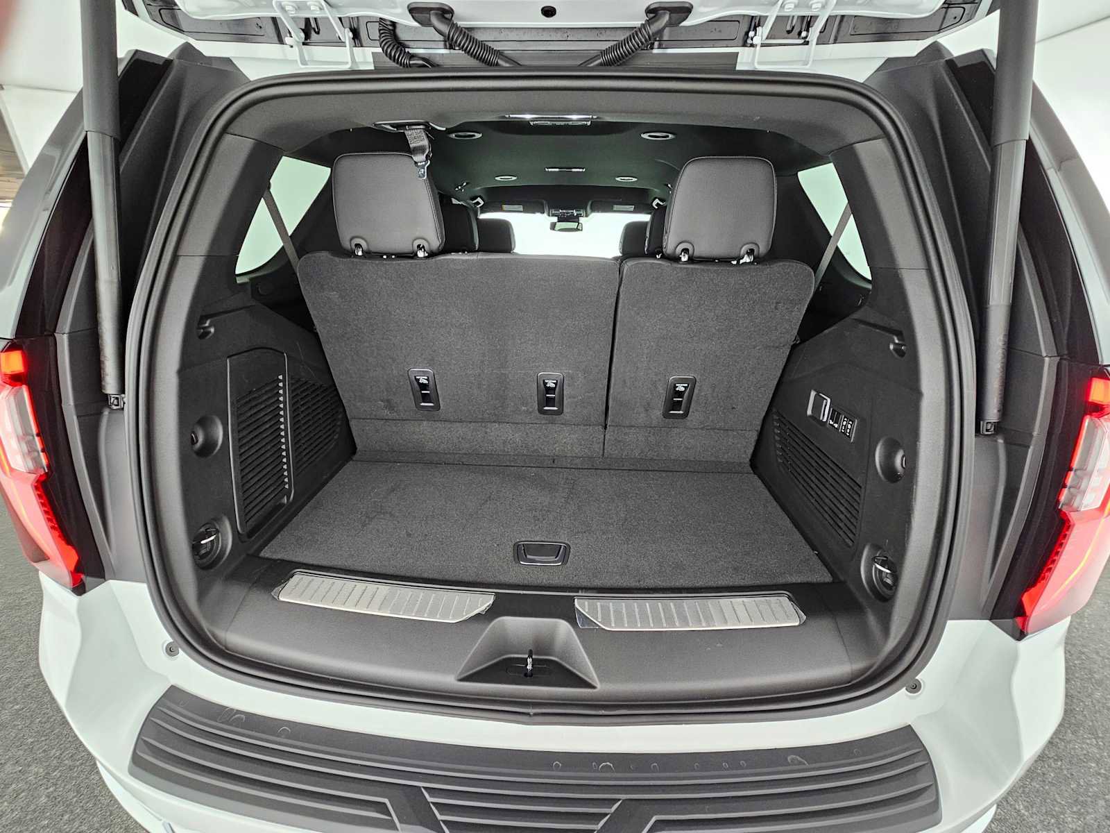 New 2026 GMC Yukon Denali AWD/4WD image 15
