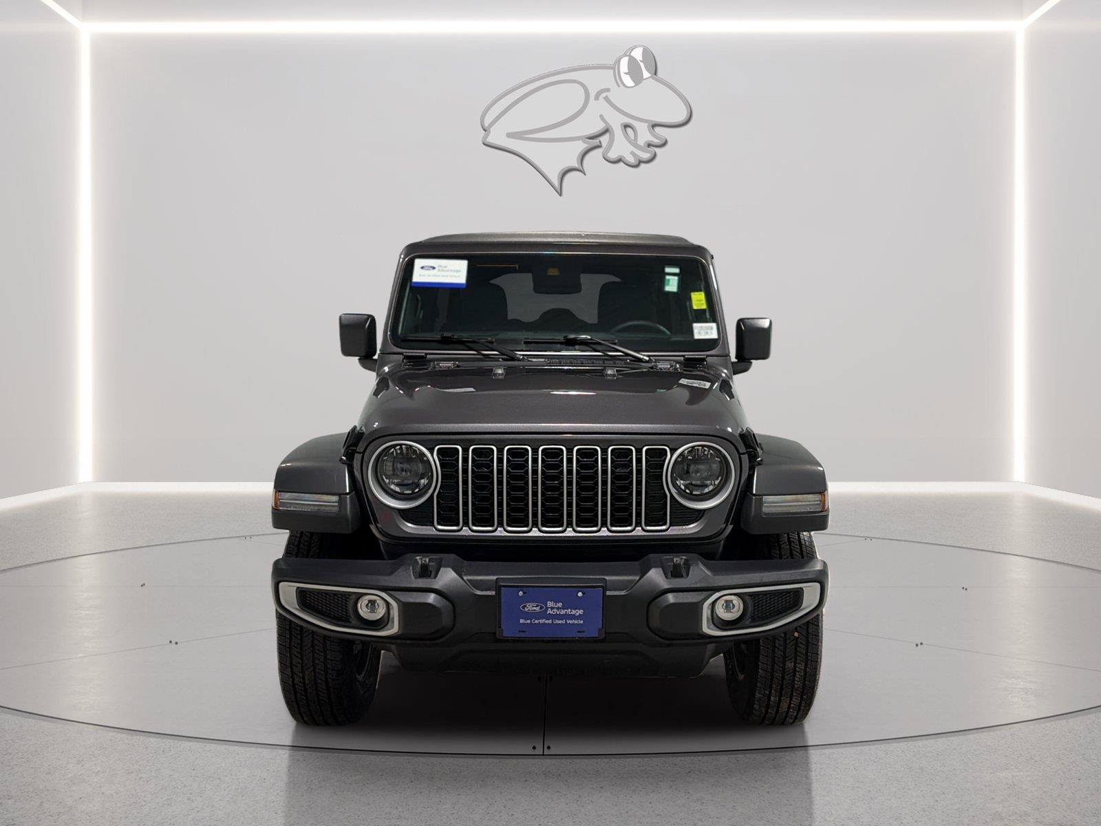 Used 2025 Jeep Wrangler Unlimited Sahara AWD/4WD image 8