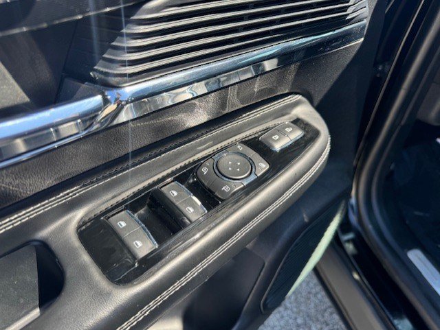 Used 2020 Lincoln Corsair FWD w/ Premium Package image 13