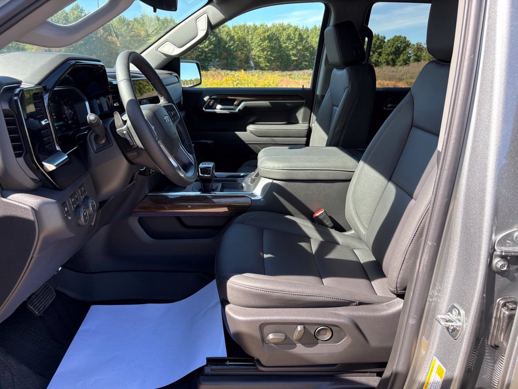 New 2026 Chevrolet Silverado 1500 RST w/ All Star Edition Plus AWD/4WD image 16