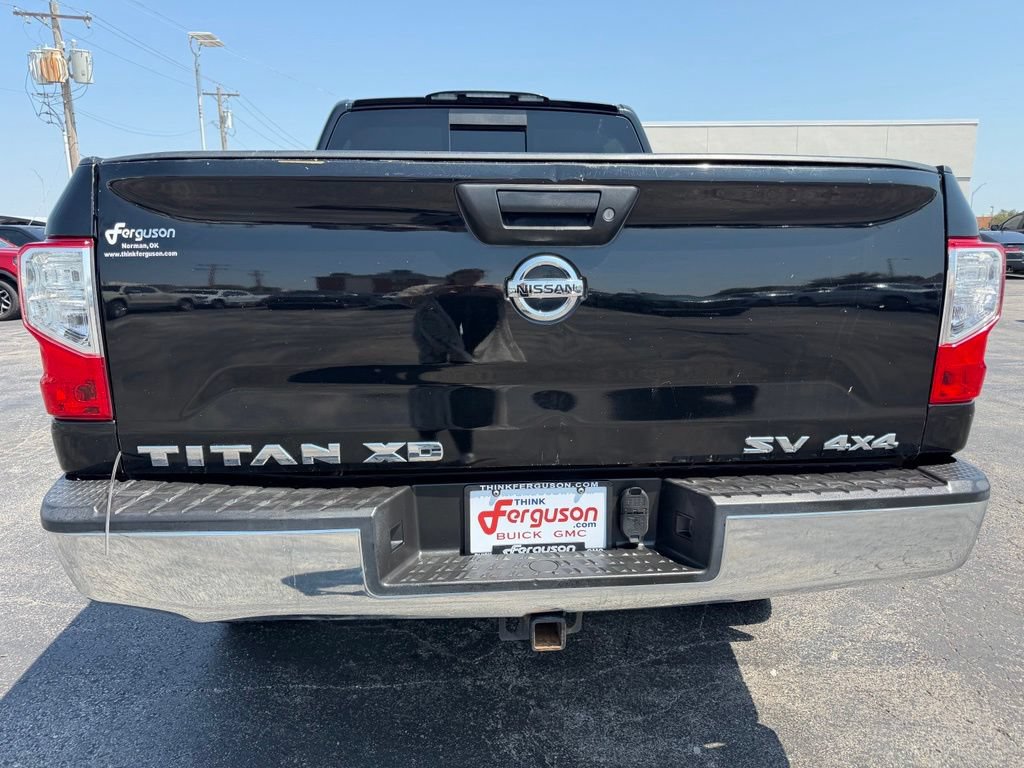 Used 2017 Nissan Titan SV AWD/4WD image 17