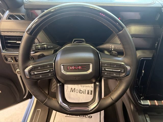 Used 2025 GMC Yukon AT4 w/ AT4 Premium Plus Package AWD/4WD image 19
