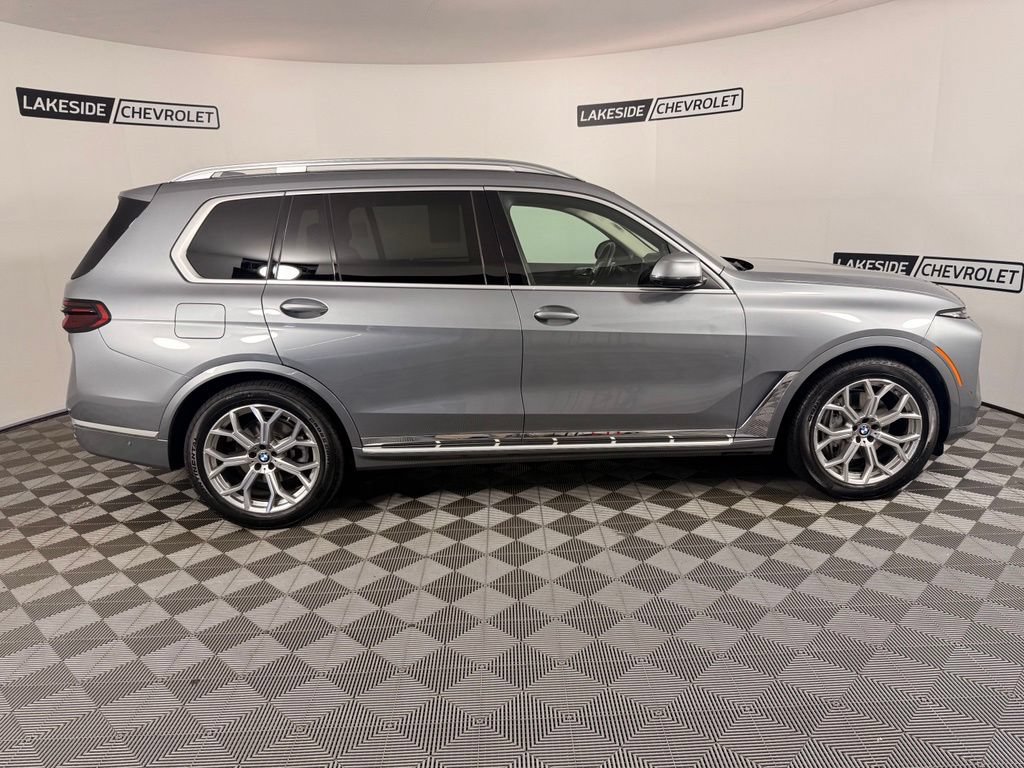 Used 2026 BMW X7 xDrive40i AWD/4WD image 7