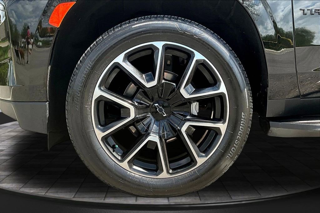 Used 2024 Chevrolet Tahoe RST w/ Luxury Package AWD/4WD image 33