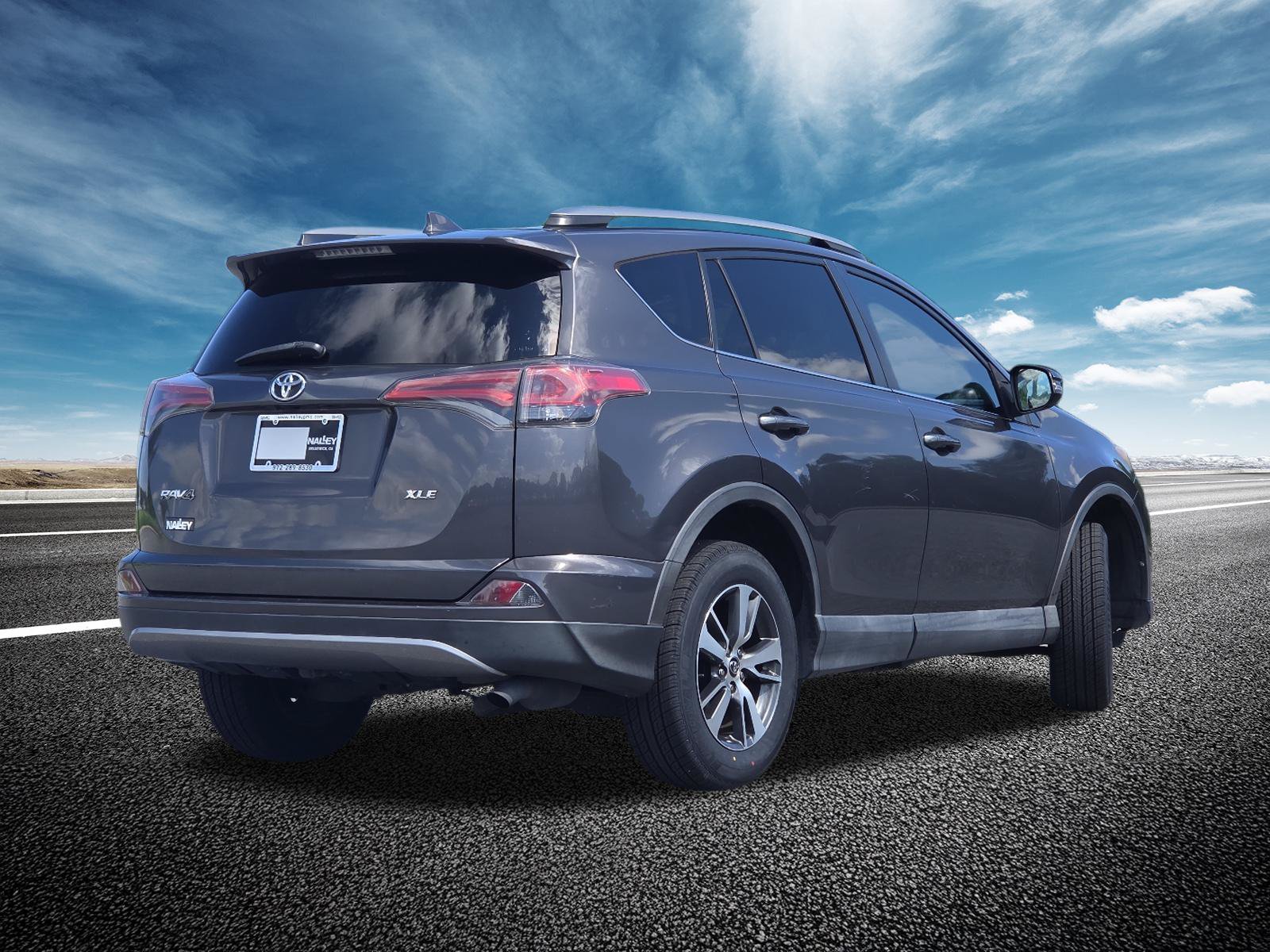 Used 2018 Toyota RAV4 XLE w/ Plus Extra Value Package FWD image 15