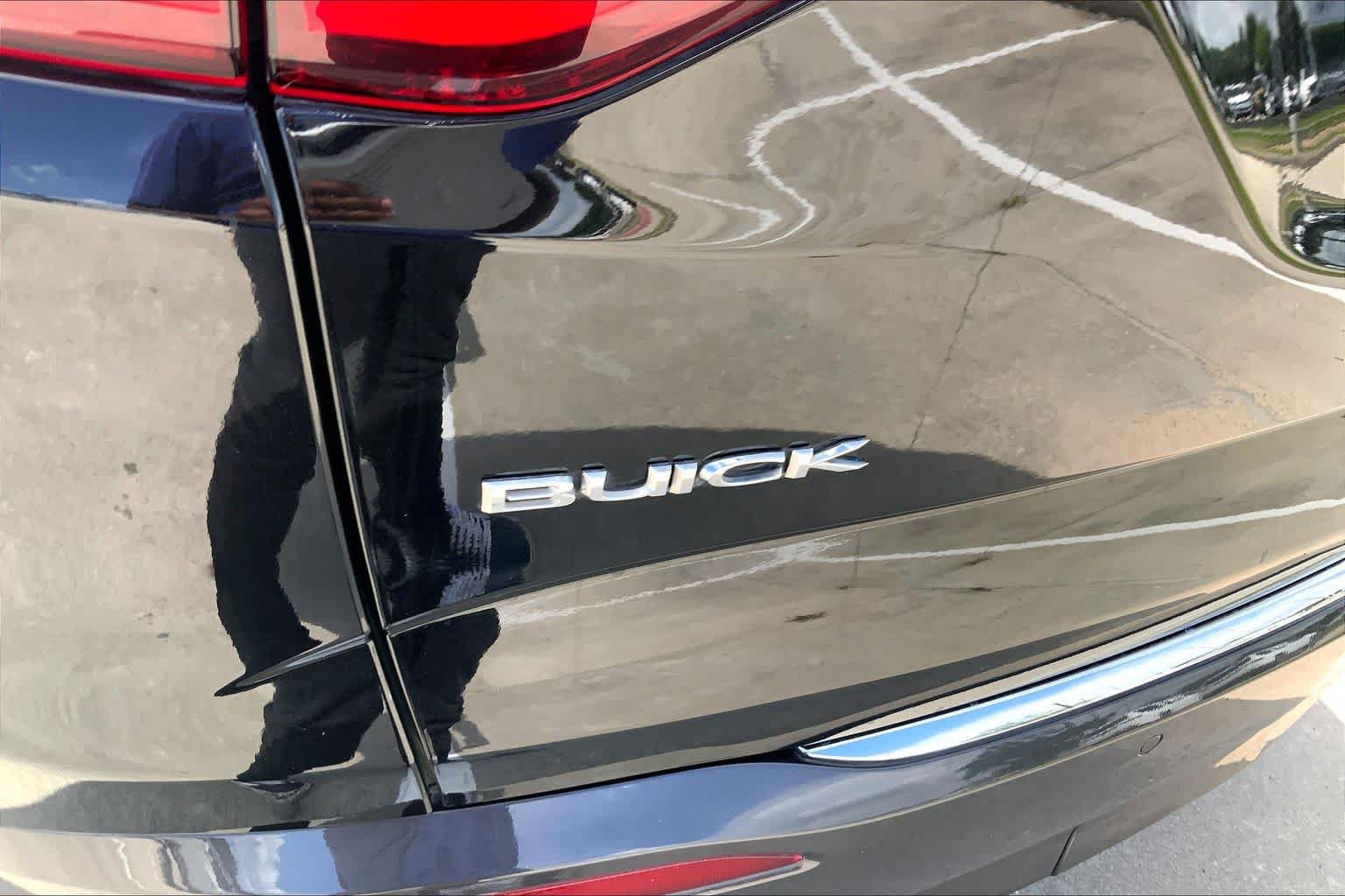 Certified 2018 Buick Enclave Avenir w/ Avenir Technology Package FWD image 30