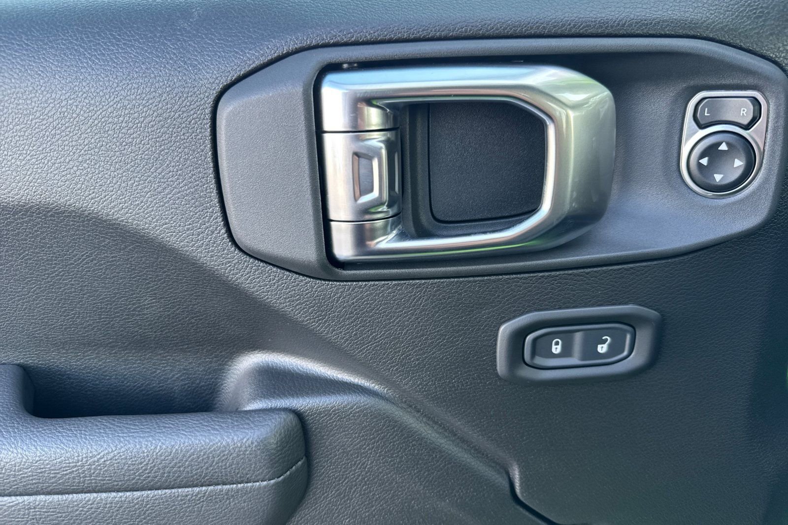 New 2025 Jeep Wrangler Willys image 13