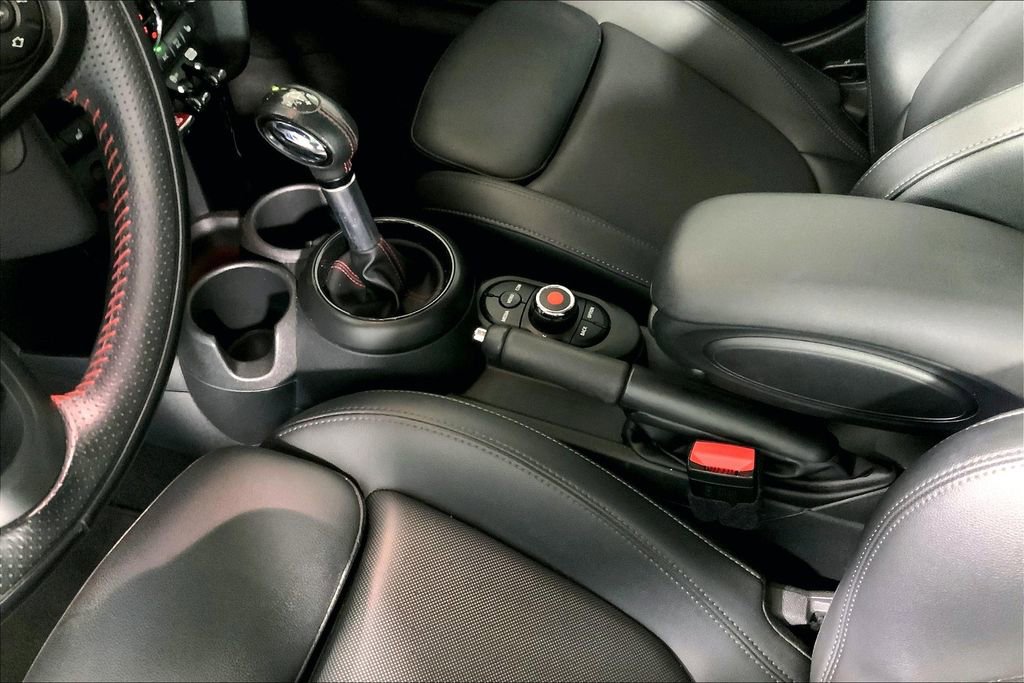 Used 2019 MINI Cooper S image 17