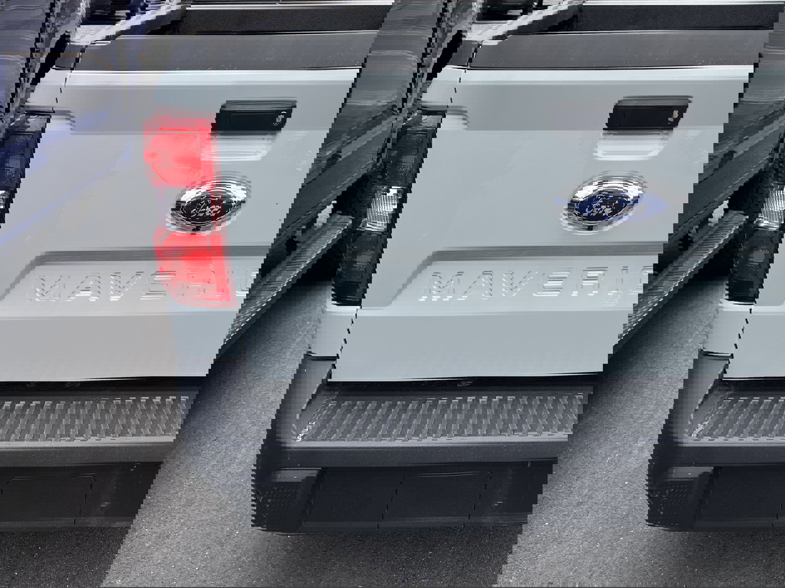 Certified 2022 Ford Maverick XLT image 5