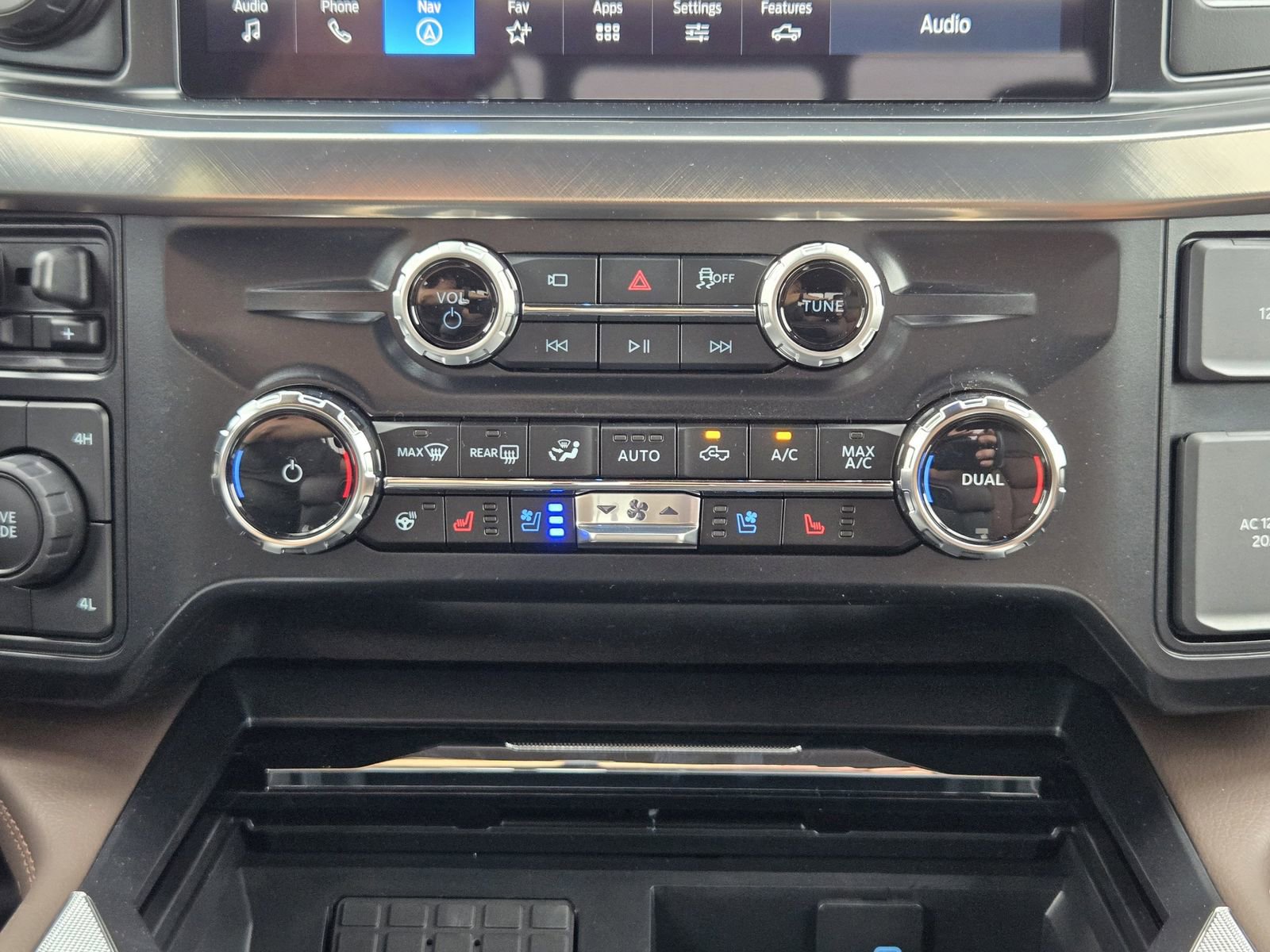 New 2026 Ford F350 King Ranch w/ Chrome Package image 22