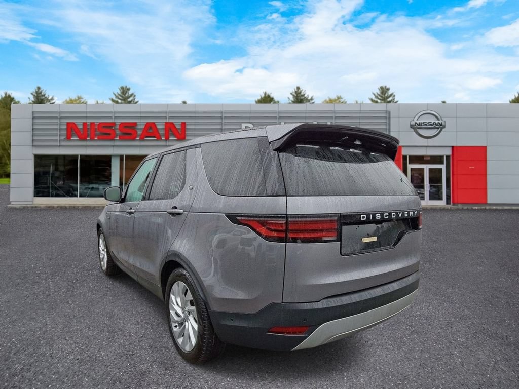 Used 2025 Land Rover Discovery S AWD/4WD image 7