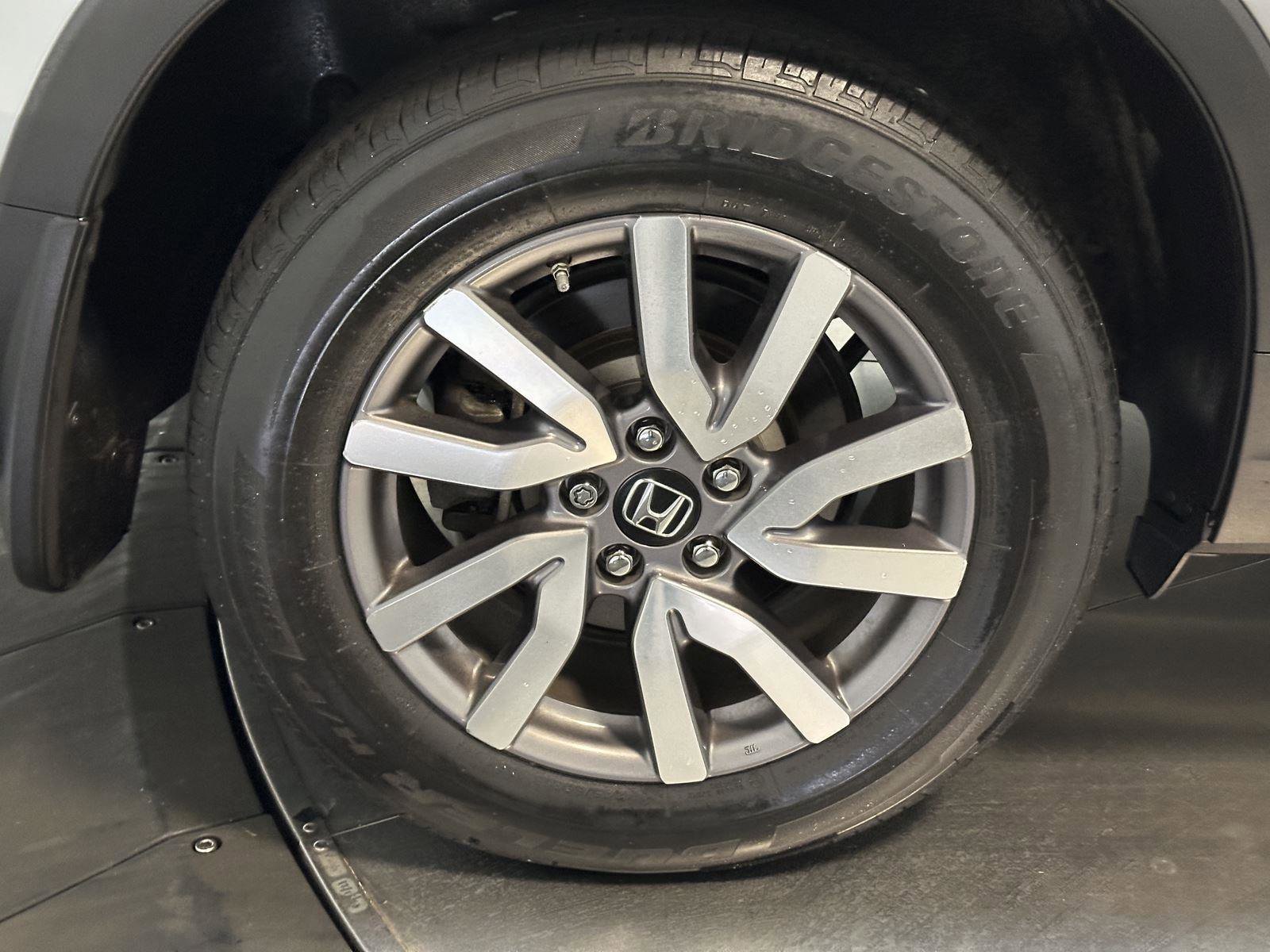 Used 2021 Honda Pilot EX image 16