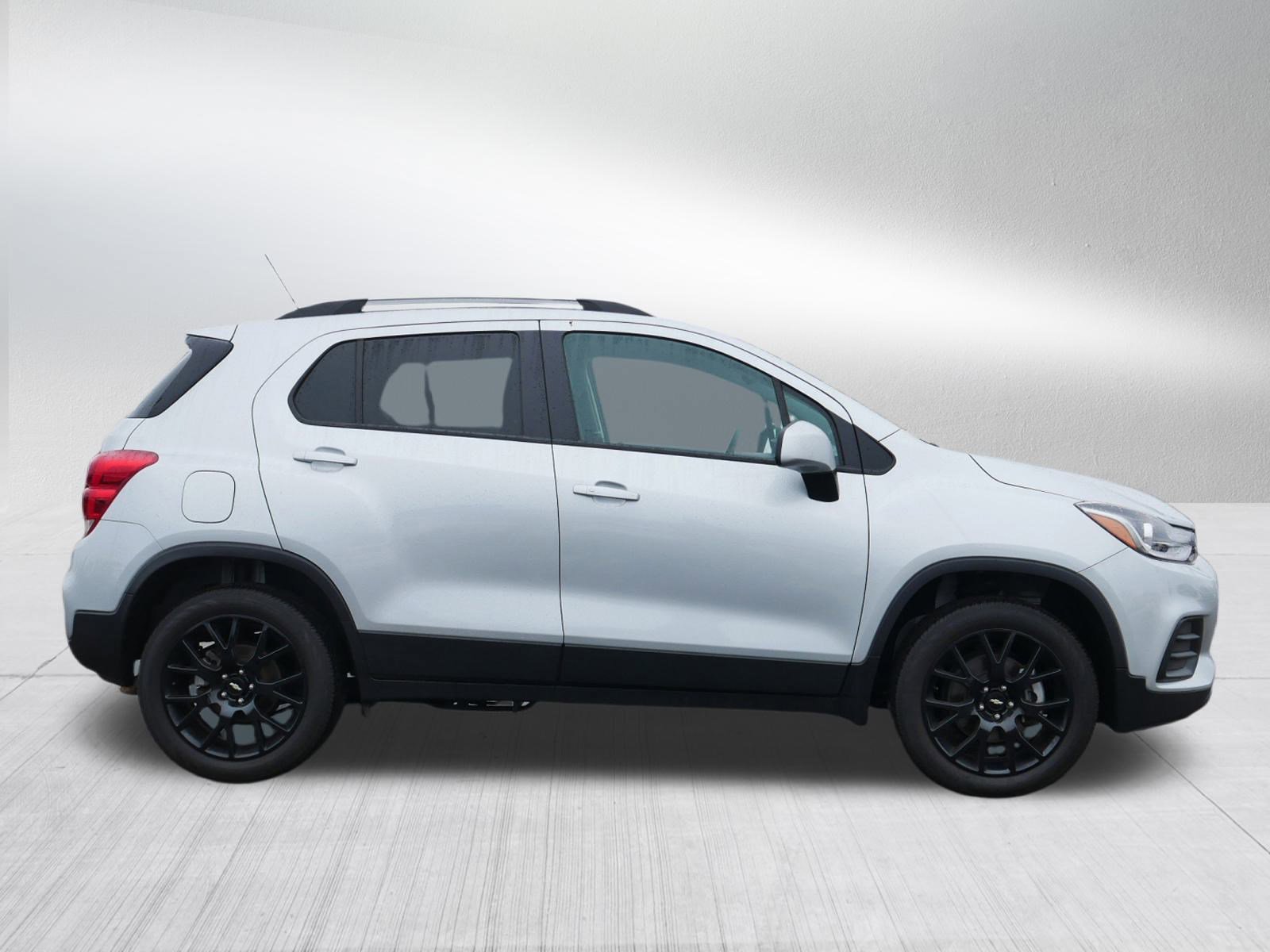 Used 2022 Chevrolet Trax LT w/ Sport Edition image 8