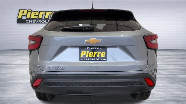 New 2026 Chevrolet Trax LS image 3