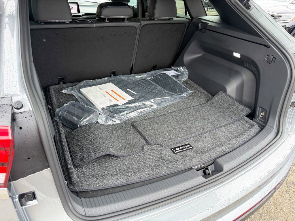 New 2026 Volkswagen Atlas Cross Sport SE FWD image 26