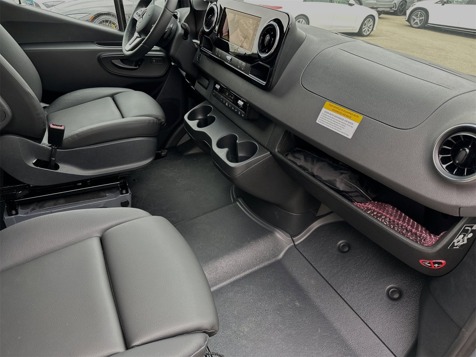 Used 2024 Mercedes-Benz Sprinter 2500 image 17