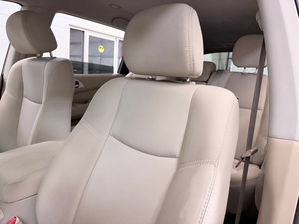 Used 2017 Nissan Pathfinder SV w/ Cargo Package FWD image 15