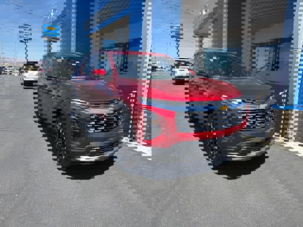 New 2026 Chevrolet Equinox LT w/ Convenience Package II FWD image 1