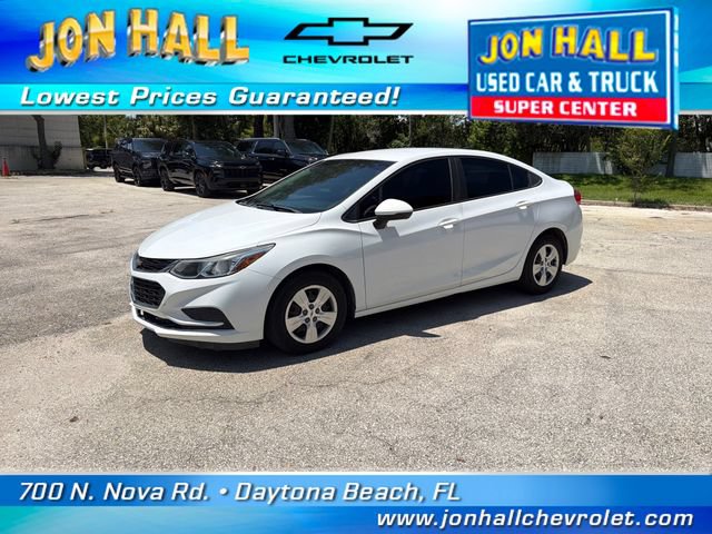 Used 2017 Chevrolet Cruze LS FWD image 2