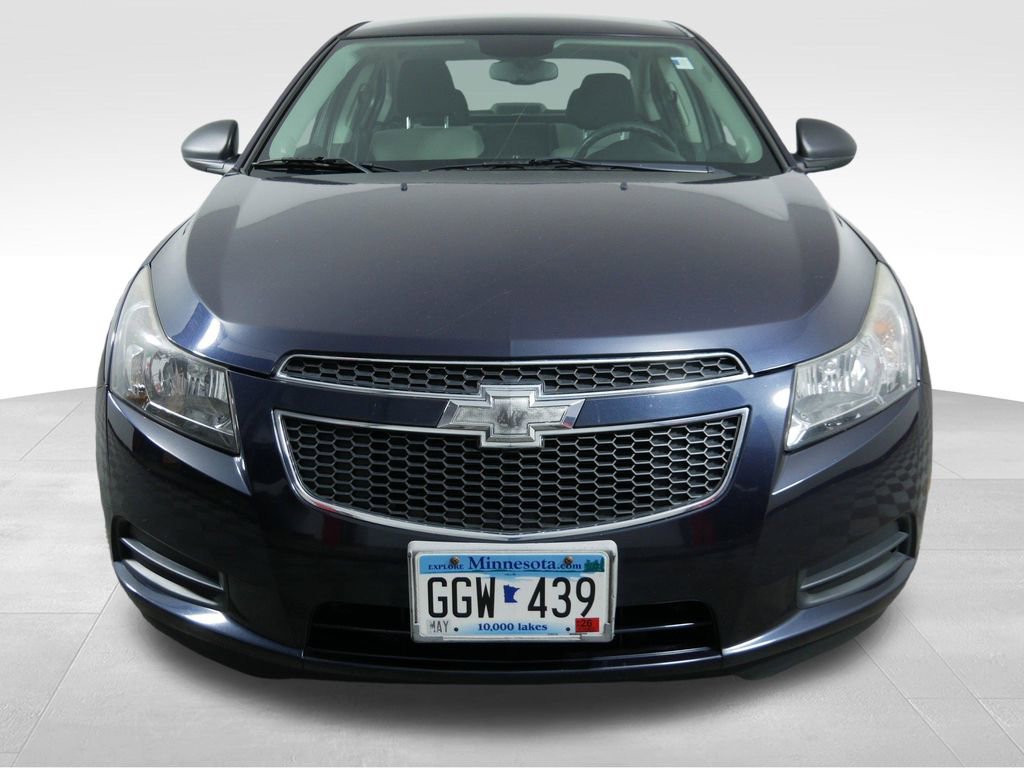 Used 2014 Chevrolet Cruze LS FWD image 3