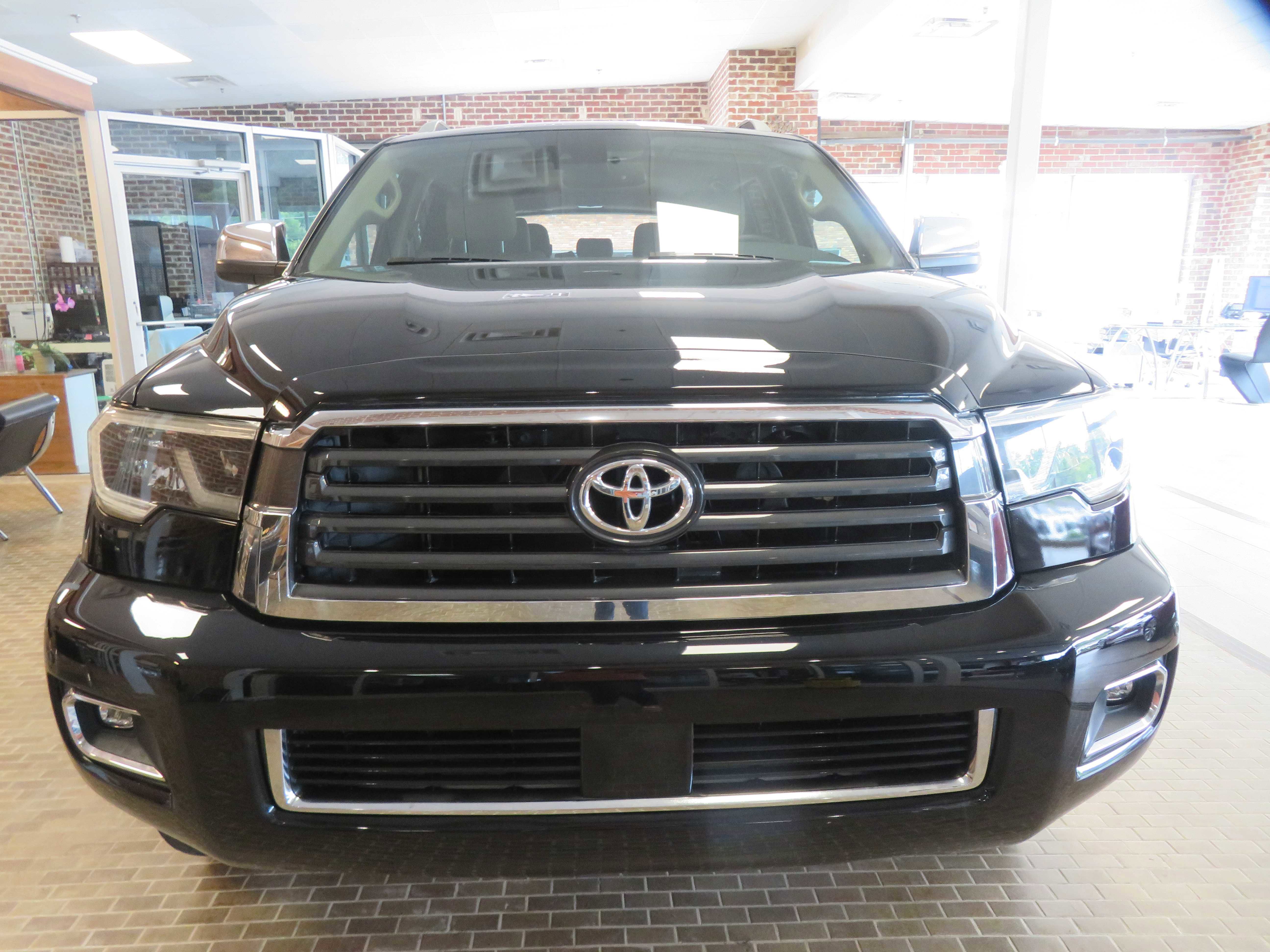 Used 2019 Toyota Sequoia Limited w/ Safety & Convenience Package RWD image 73