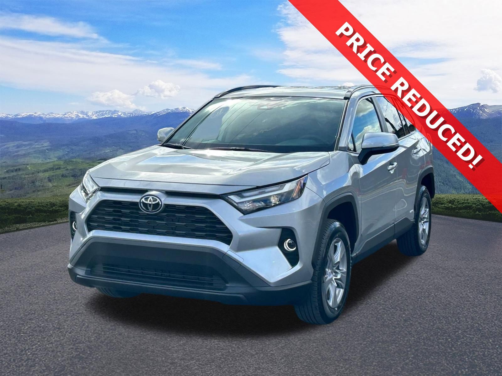 Certified 2025 Toyota RAV4 XLE image 1
