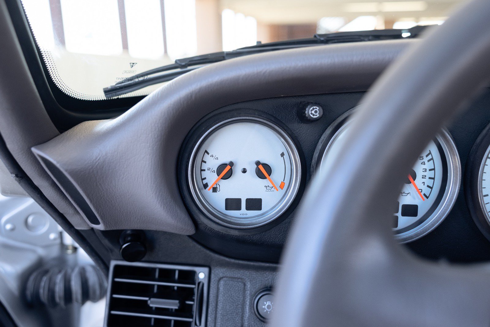 Used 1998 Porsche 911 Carrera S RWD image 48