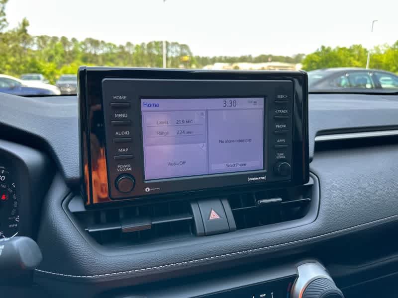 Used 2022 Toyota RAV4 LE AWD/4WD image 26
