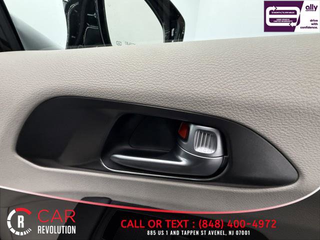 Used 2024 Chrysler Pacifica Touring-L FWD image 56